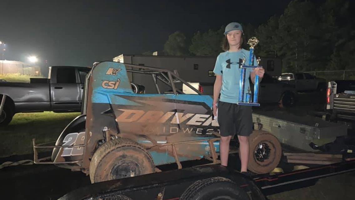 Chelby Hinton Races to NOW600 Tel-Star Ark-La-Tex Region Finale Win at 105 Speedway