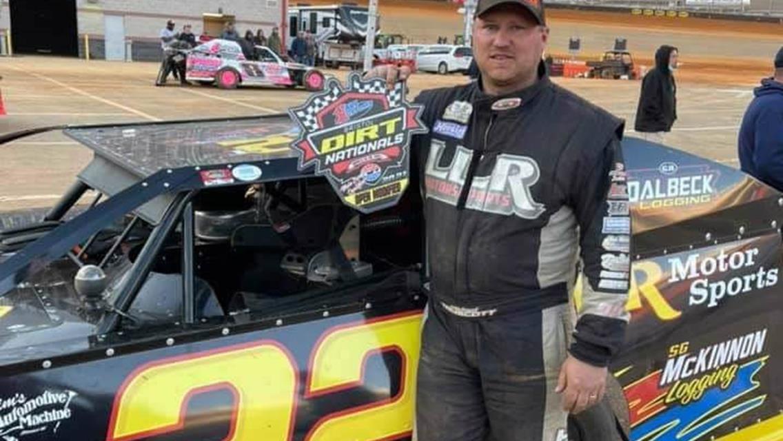Michael Truscott races to Top-10 finish in Bristol Dirt Nationals finale