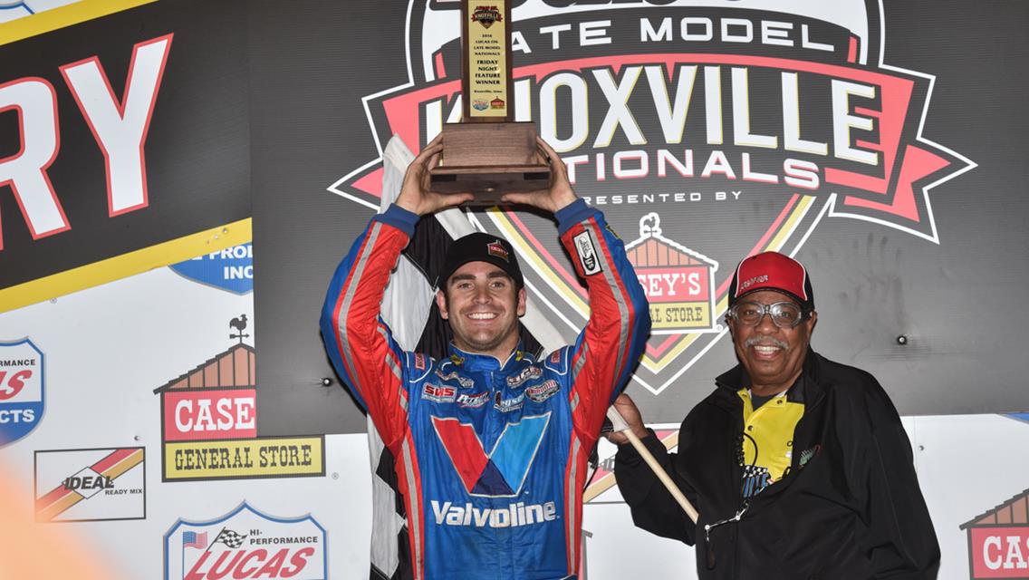 Richards Rolls to Friday Night Knoxville Nationals Victory