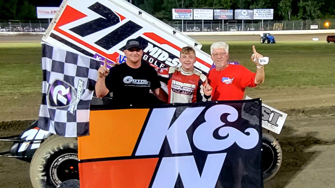 BAKER COOKS IN USCS WIN AT MAGNOIA MOTOR SPEEDWAY