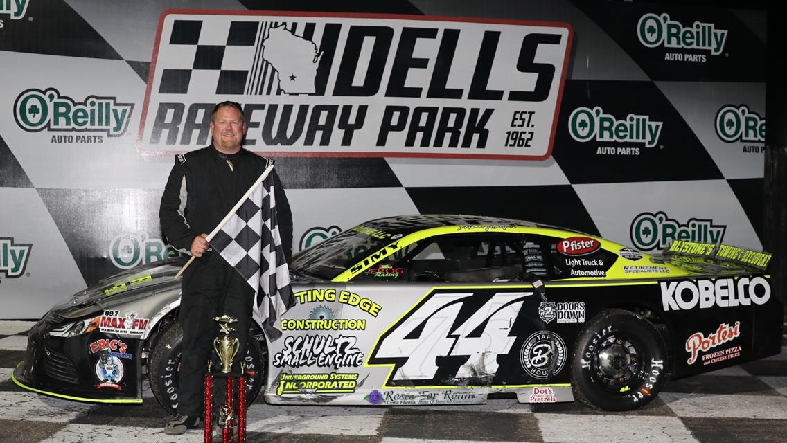 Lichtfeld Captures Late Model Midwest Championships