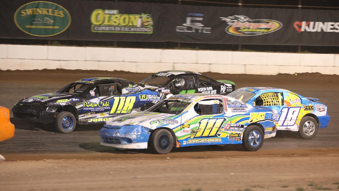 “Mighty” Mike Mullen tops Modified field at Outagamie Speedway