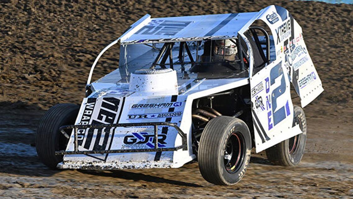 Combs Makes Late Race Pass to Win at Santa Maria