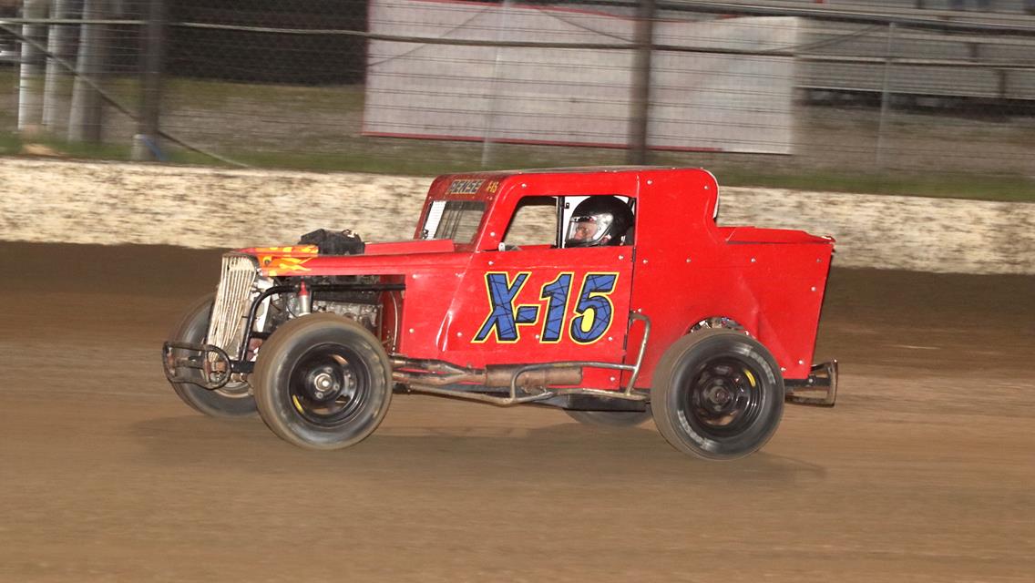 United Sprint League Shakes Up Tulsa Speedway With High-Speed Thrills, Vintage Vibes &amp; Tulsa Speedway Nostalgia