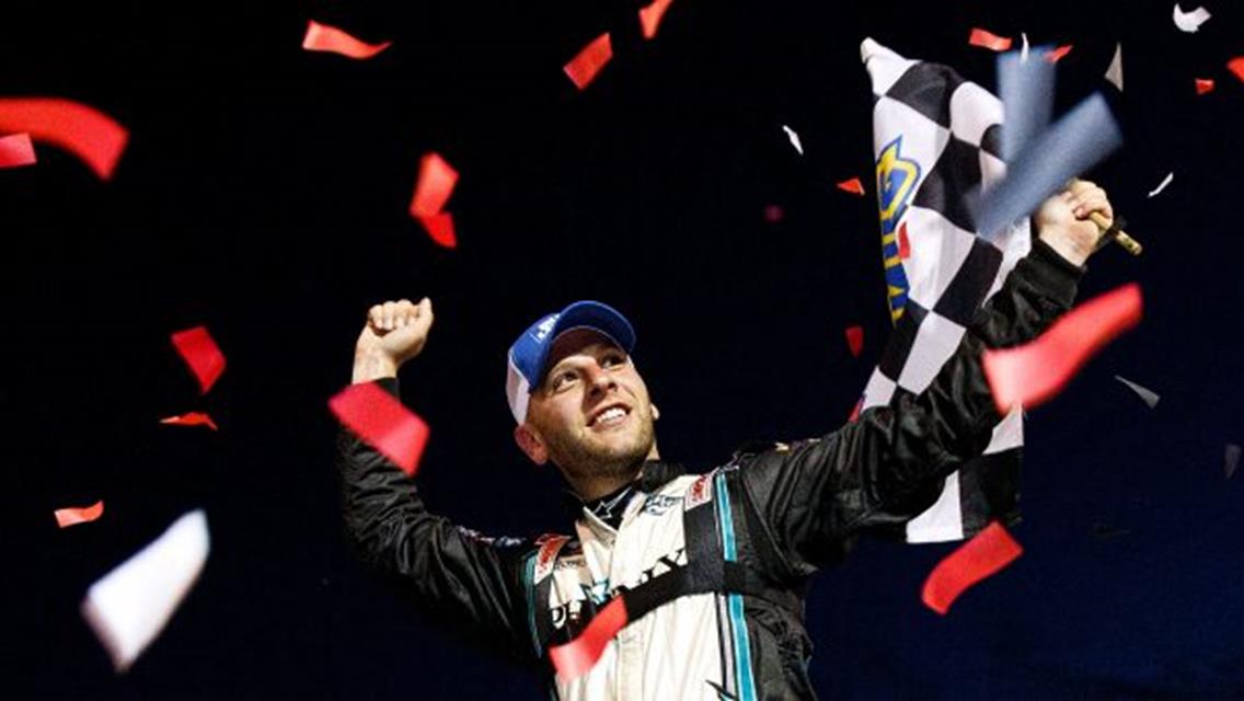 Justin Bonsignore Holds Off Matt Hirschman for Toyota Mod Classic Victory