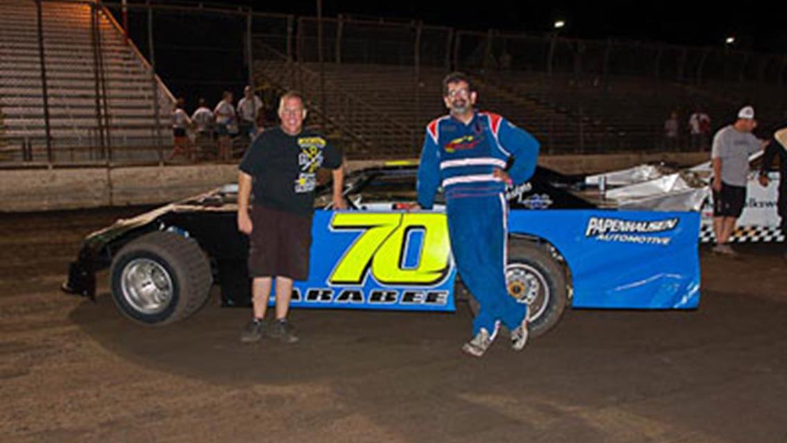 David Larabee is First Champion of 2011 at Silver Dollar Speedway