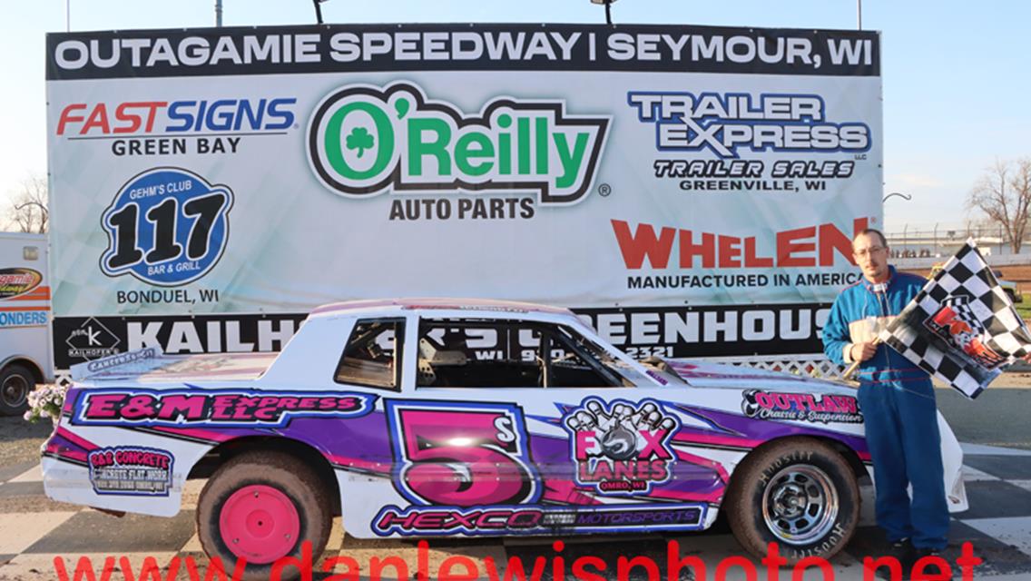 SCHEFFLER SAILS TO CAUTION FREE, OUTAGAMIE OPENER LATE MODEL WIN