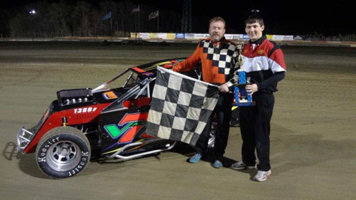 MIKE STRATTON GETS FIRST WIN IN NINE YEARS IN MOD LITES