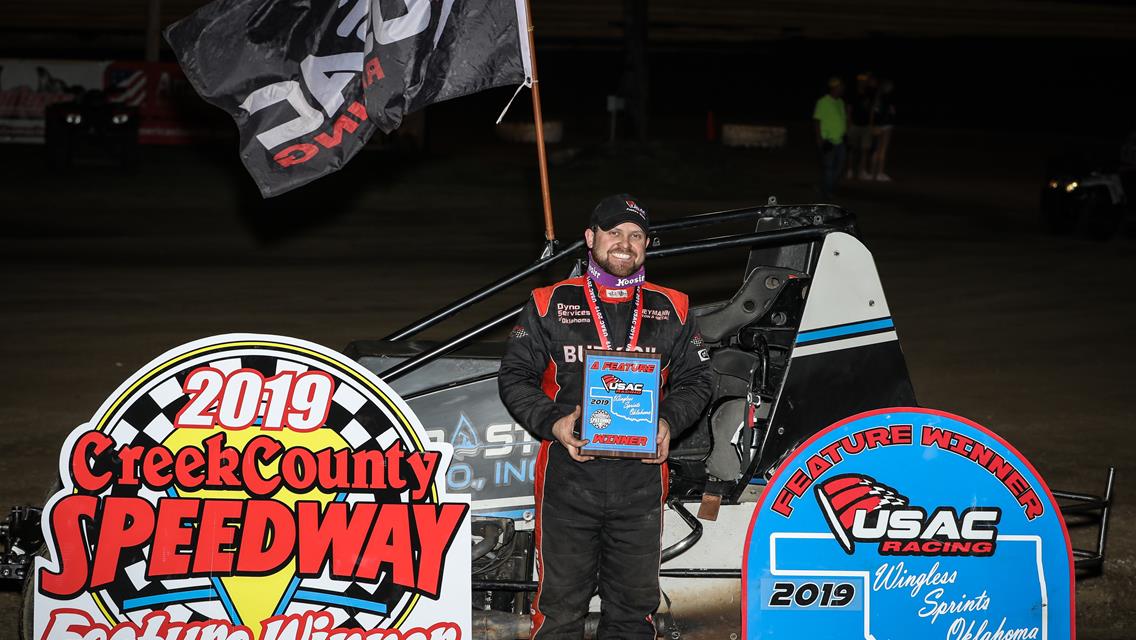 JOHNNY KENT READS THE RED DIRT TO VICTORY