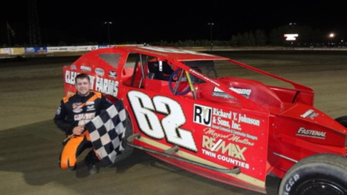 MATT JESTER ON A MISSION IN BIG BLOCK MODIFIEDS