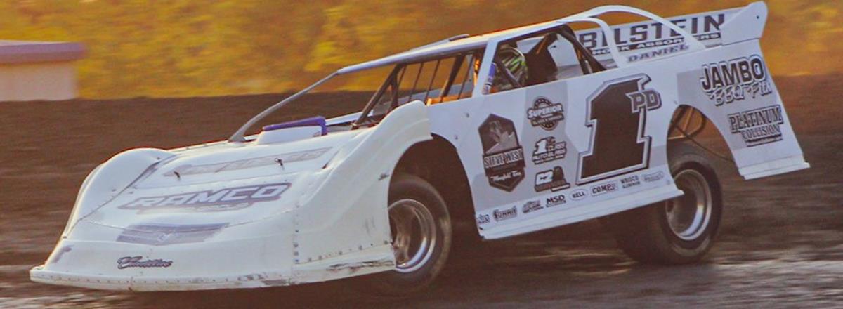 Patrik Daniel hard on the gas!