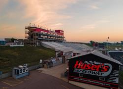 Huset’s Speedway Showcases 22 Race