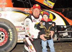 Kinser Continues Dominance of Roll