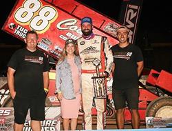 Austin McCarl Charges Late in POWRi 410 Outlaw Spr