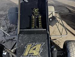 Travis DeGaton Wins with POWRi SWEM at Mohave Vall