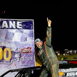 Nick Koehler rides low-groove to WISSOTA 100 Midwest Modified vic