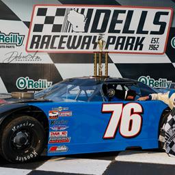 MOORE COLLECTS UMA 602 OUTLAW LATE MODEL A-MAIN