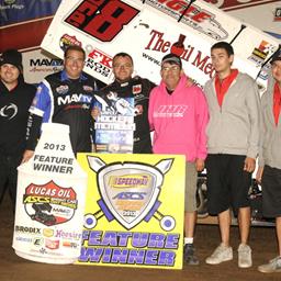 Tony Bruce, Jr. charges to Hockett/McMillin Memorial prelim victory