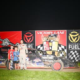 Gaylord wins a banger by .020 at the line over Devilbiss.