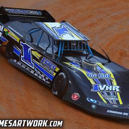 Bobby Pierce pilots VHR No. 1 at Volunteer Speedway