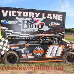 Wilinski and Mroczkowski Head of the Class as Racing Resumes at The ‘Burg Speedway