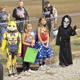 Costume Contests, Racer Scuffles PLUS a Racer passes 10 Competitors!