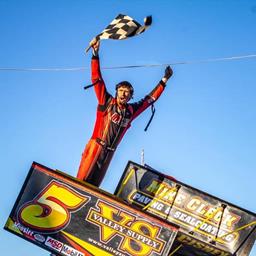 Cisney Charges From Eighth and Wins Port Royal Season Opener With Last-Lap Pass