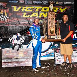 Kyle Larson wins Prairie Dirt Track Classic