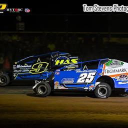 The Wagons Come West: Super DIRTcar Series Visits Ransomville Tuesday Night