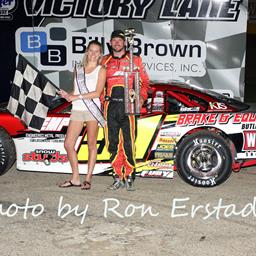Apel wins again after Leaders tangle at Slinger