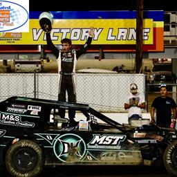 Damian Kiefer scores big B-Mod win at I-55 Federated Auto Parts Raceway Park!
