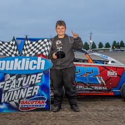 HALLGREN LEADS THE MOST IMPORTANT LAP IN MANDAN