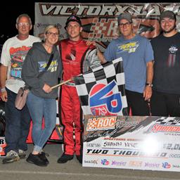 SHAWN NYE TRIUMPHS IN ROC SPORTSMAN FANS IN THE STANDS 35 AT SPENCER SPEEDWAY