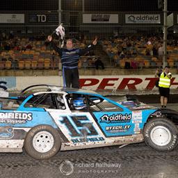 Warren Finishes Season on a High!