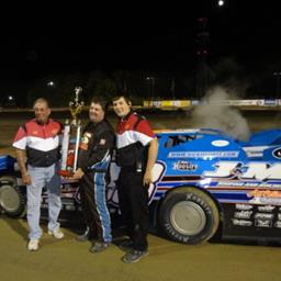 RICKY ELLIOTT GETS 4TH CONSECUTIVE LATE MODEL FALL CHAMPIONSHIP WIN