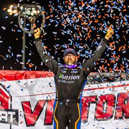 Davenport Becomes First Three-Time Winner of the Silver Dollar Nationals