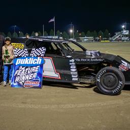 DAHL PARKS IT IN VICTORY LANE