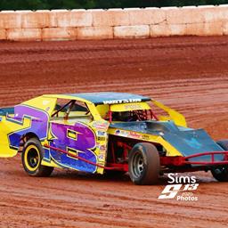 Racing is BACK at Red Dirt Raceway for the Fall Season!