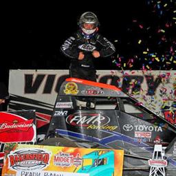 Bacon storms to victory at Bakersfield