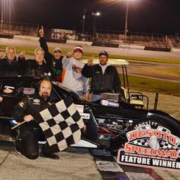 Hoelzle hangs on to win J.D. Byrider shootout