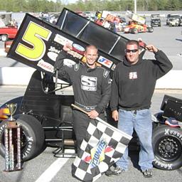 Blaze Martin streaks to Parts Plus USCS sprint car win at Watermelon Capital Speedway