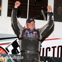 Chris Simpson triumphs at Dubuque Speedway