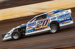 Sanders collects $2,000 Modified victory in Wild West Shootout
