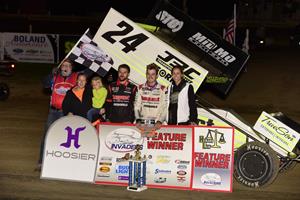 Garet Williamson Wrangles Sprint Invaders Feature at Quincy; Cody Wehrle is Series Champ!