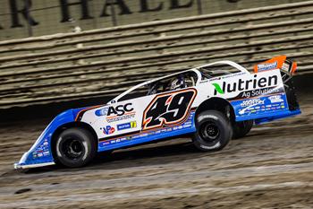 Davenport Dominates Opening Night of Lucas Oil Late Model Knoxvil