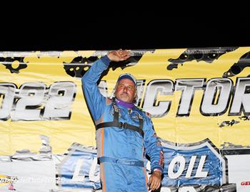 Dennis Erb Jr. claimed a $10,555 winner’s check in Saturday night’s Slocum 50 at 34 Raceway (Burlington, Iowa). (Mike Reufer image)