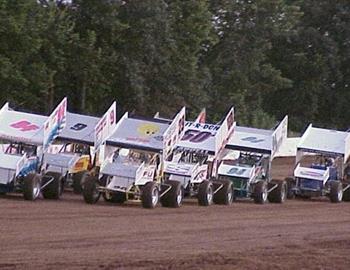 Heat race down the backstretch at Yellville