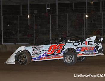 Maquoketa Speedway (Maquoketa, IA) – Malvern Bank East Series – May 24th, 2025. (Mike Ruefer Photo)