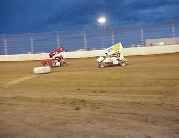 Hood leads Maier in heat race action