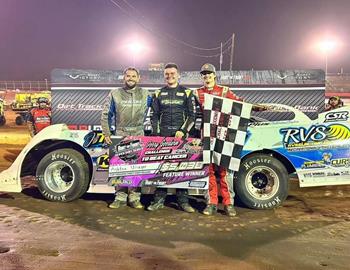 Ashton Winger collected $5,038 for his Jerry Goodwin Challenge to Beat Cancer win with the Hunt the Front Super Dirt Series on Friday, Sept. 29.